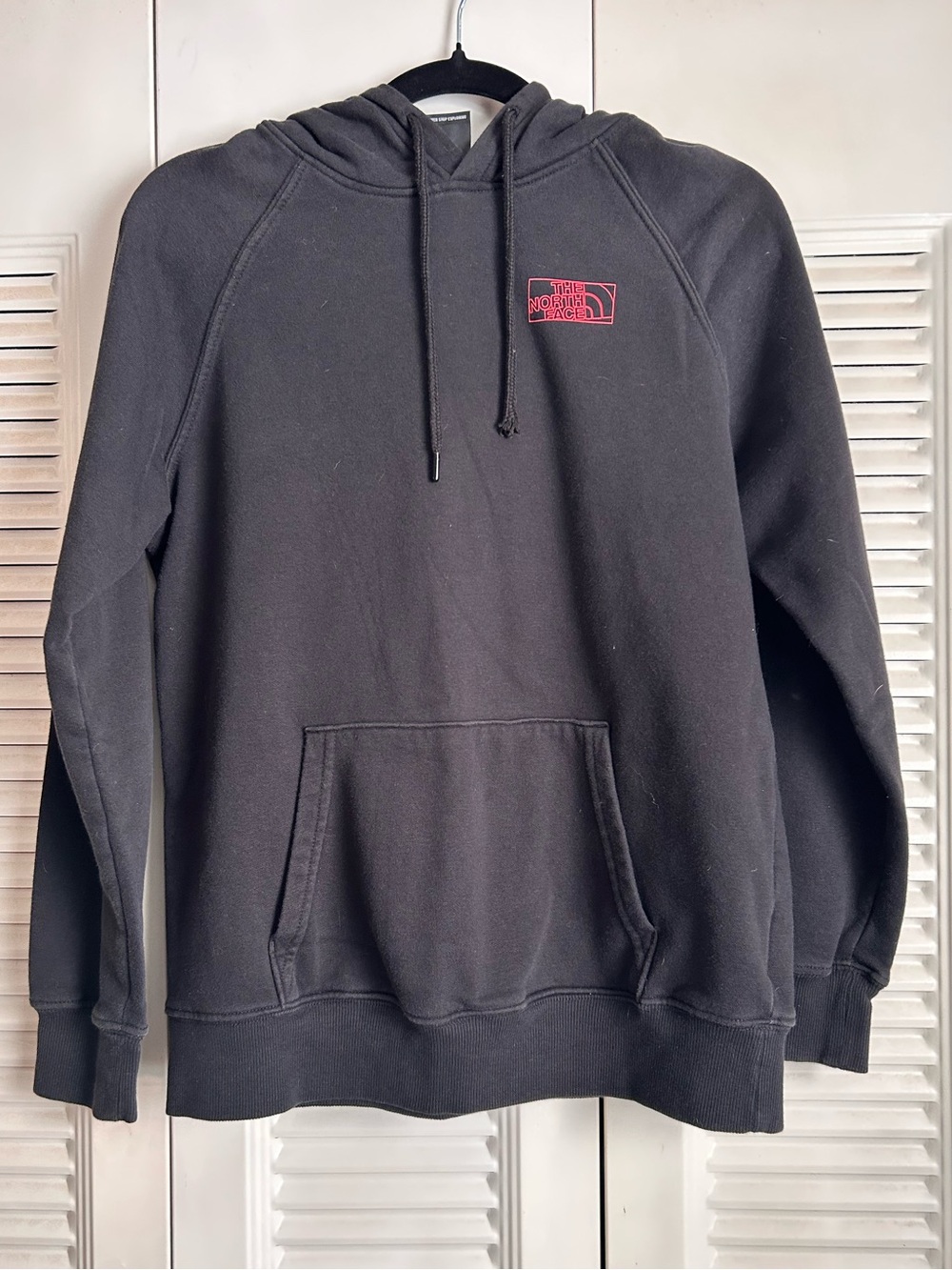 The North Face Black Hoodie Multicolor Logo Graphic Sweatshirt Size Small